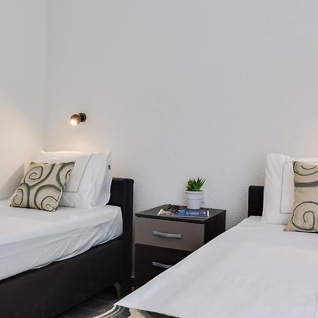 Apartmani Kastelina Vir Ngoại thất bức ảnh