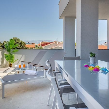 Apartmani Kastelina Vir Ngoại thất bức ảnh