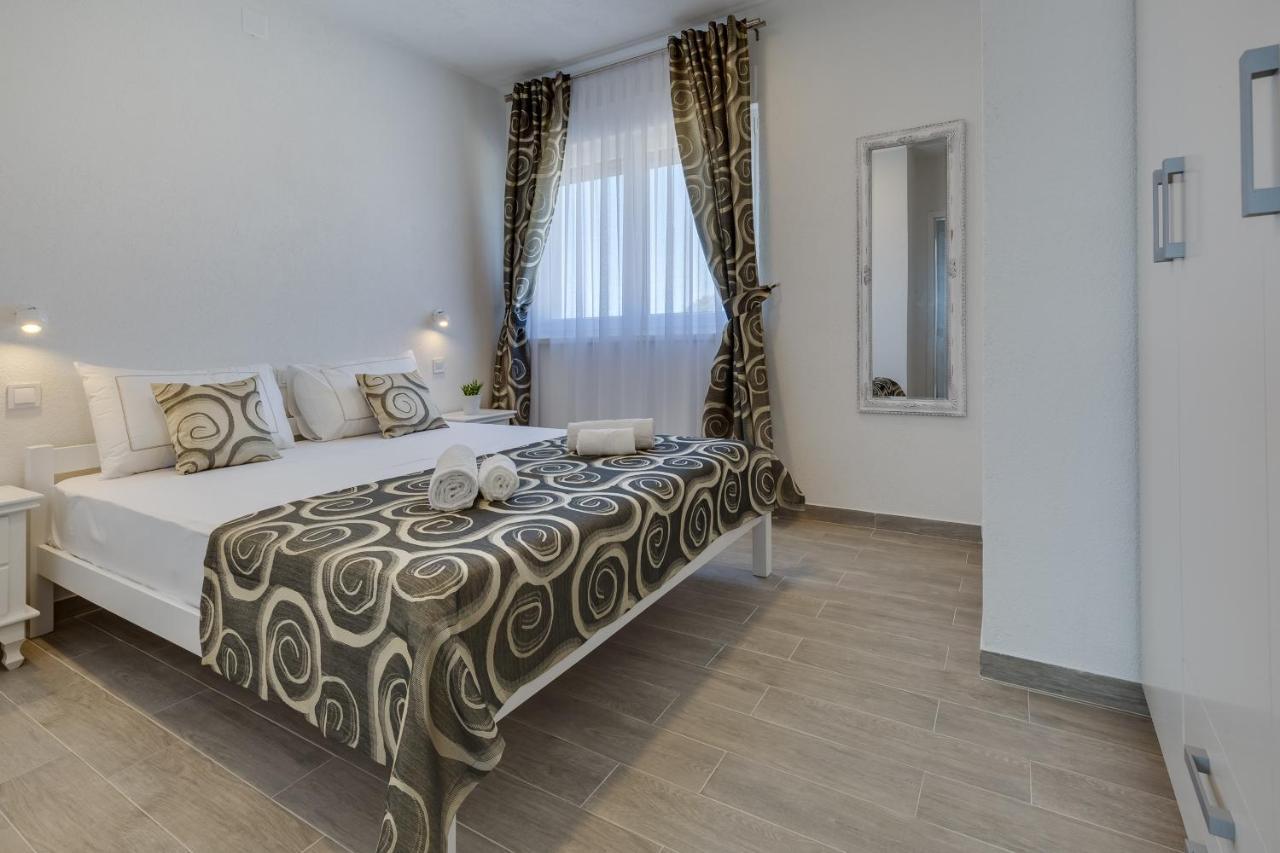 Apartmani Kastelina Vir Ngoại thất bức ảnh