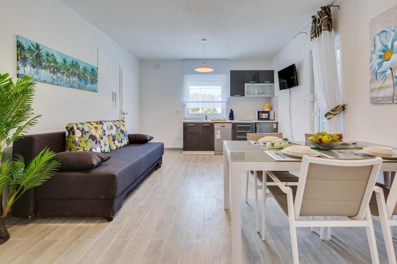 Apartmani Kastelina Vir Ngoại thất bức ảnh