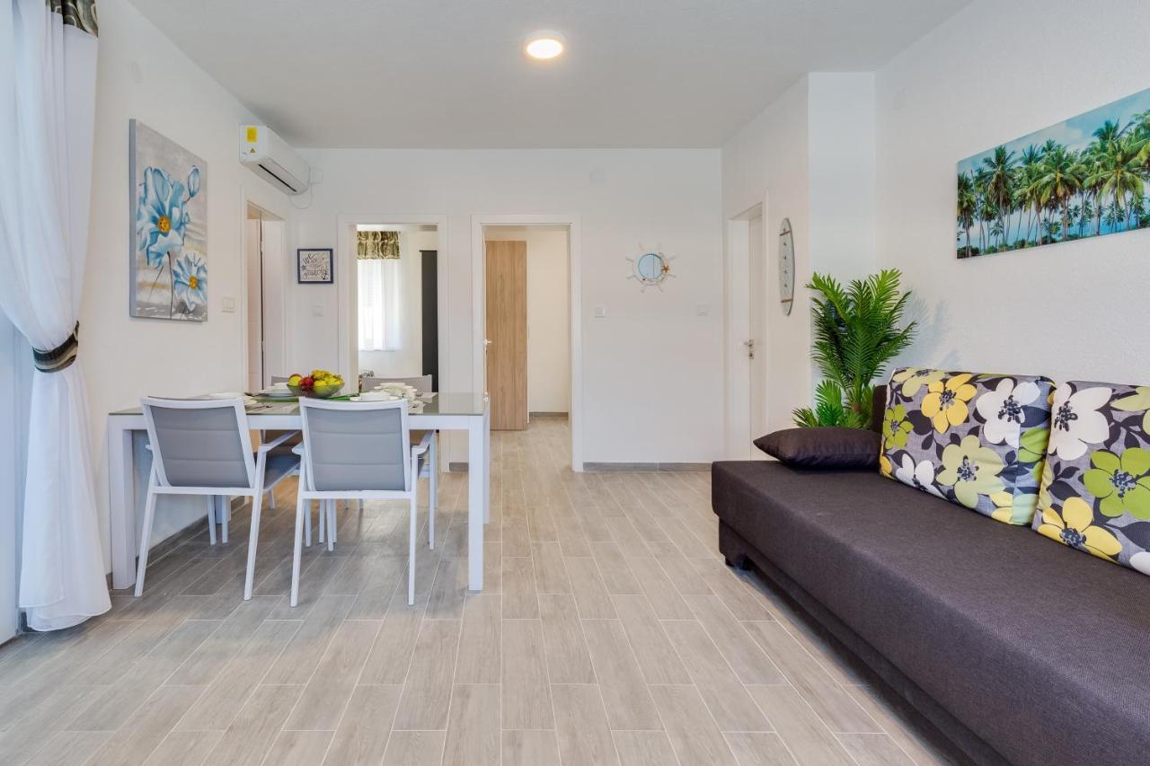 Apartmani Kastelina Vir Ngoại thất bức ảnh
