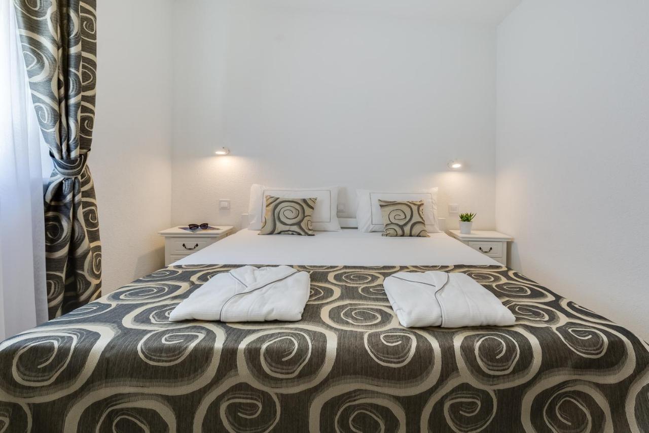 Apartmani Kastelina Vir Ngoại thất bức ảnh