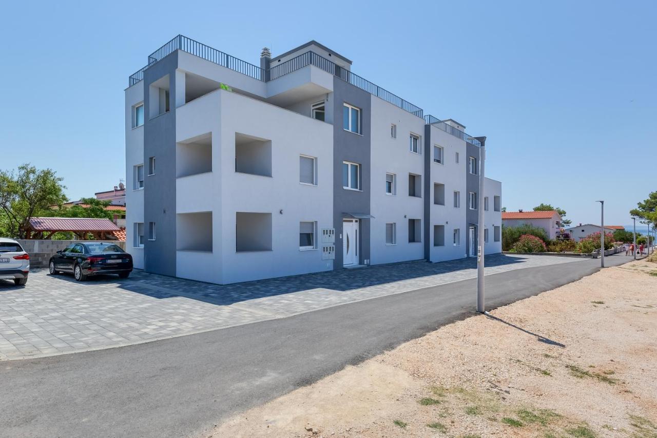Apartmani Kastelina Vir Ngoại thất bức ảnh