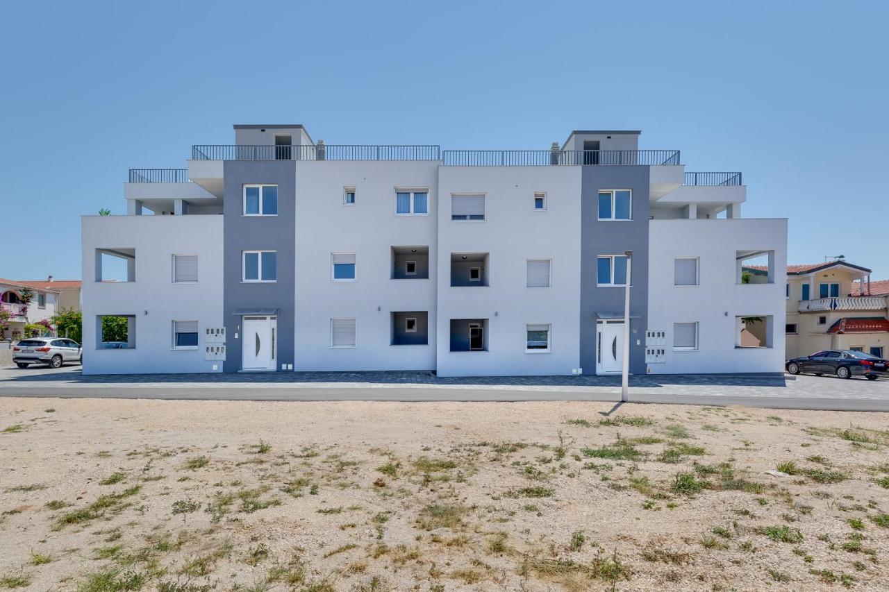 Apartmani Kastelina Vir Ngoại thất bức ảnh