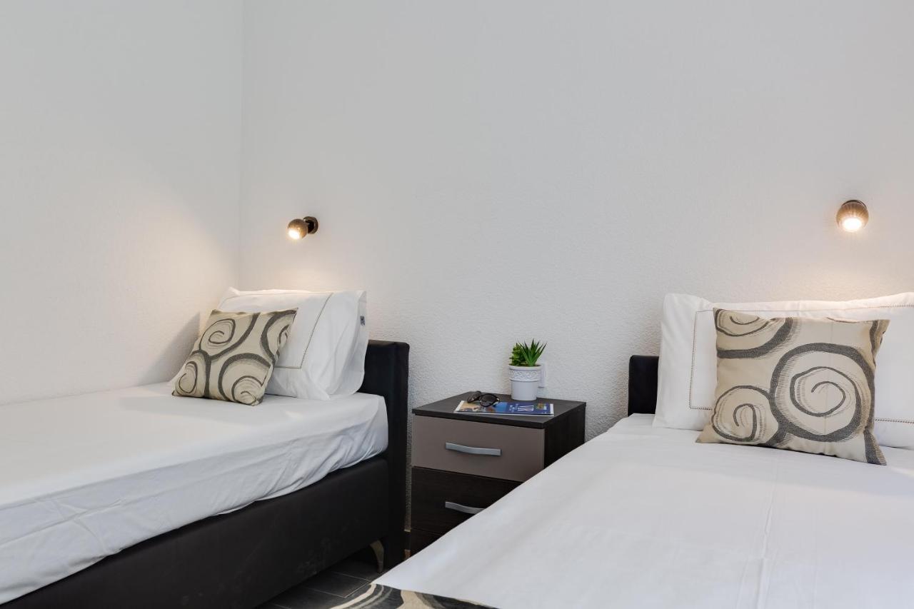 Apartmani Kastelina Vir Ngoại thất bức ảnh